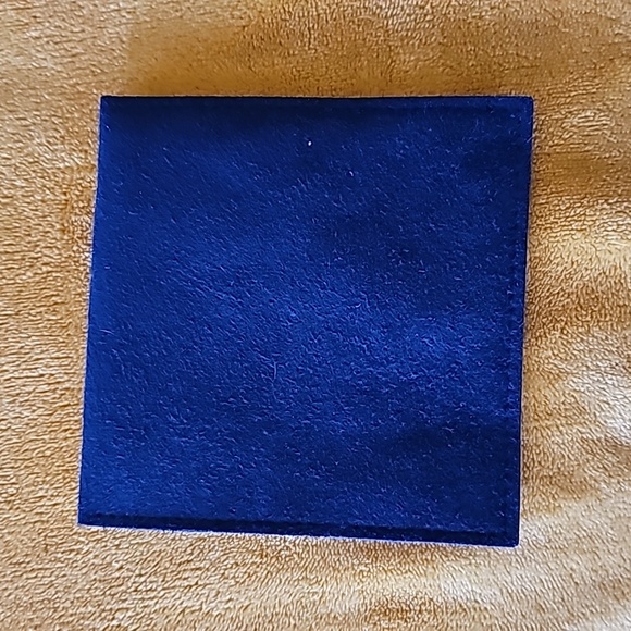 Authentic Louis Vuitton Rare Jewelry Pouch - Picture 2 of 5